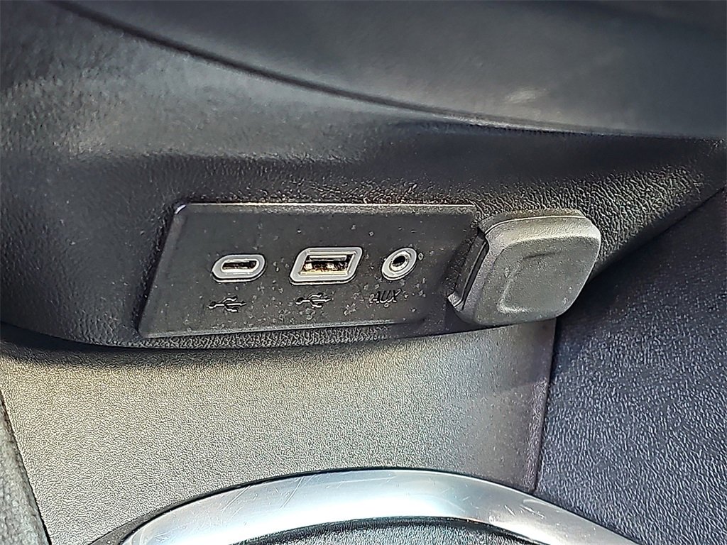 Used 2023 Chevrolet Malibu LT image 22