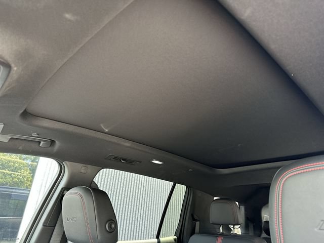 Used 2026 Chevrolet Traverse RS FWD image 21