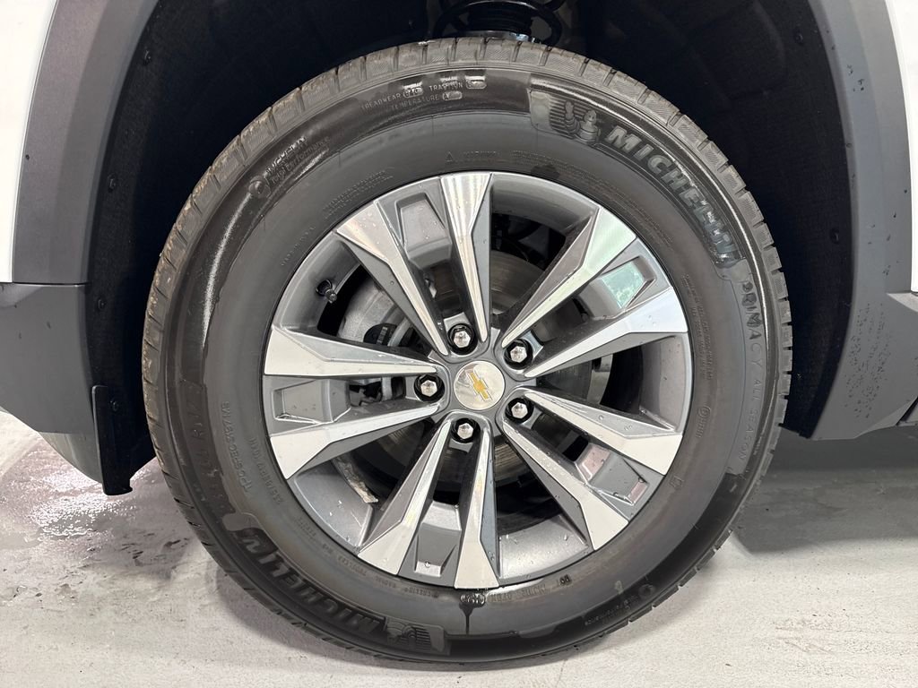 New 2026 Chevrolet Equinox LT w/ Convenience Package II AWD/4WD image 45