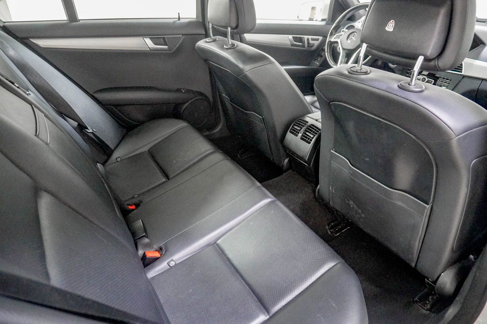 Used 2014 Mercedes-Benz C 300 4MATIC Sedan image 31