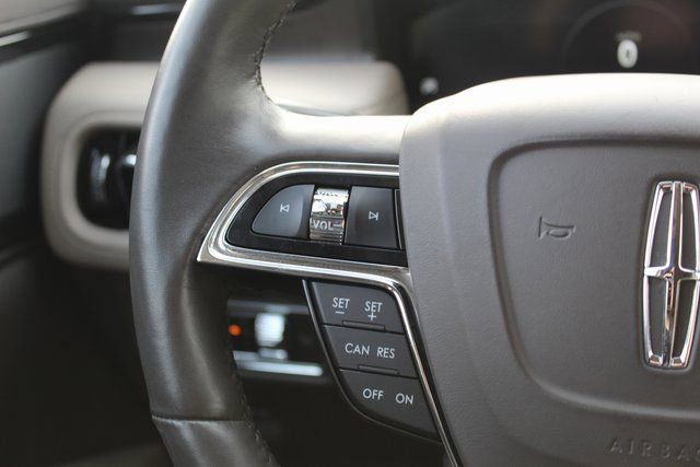 Certified 2022 Lincoln Nautilus Reserve image 17