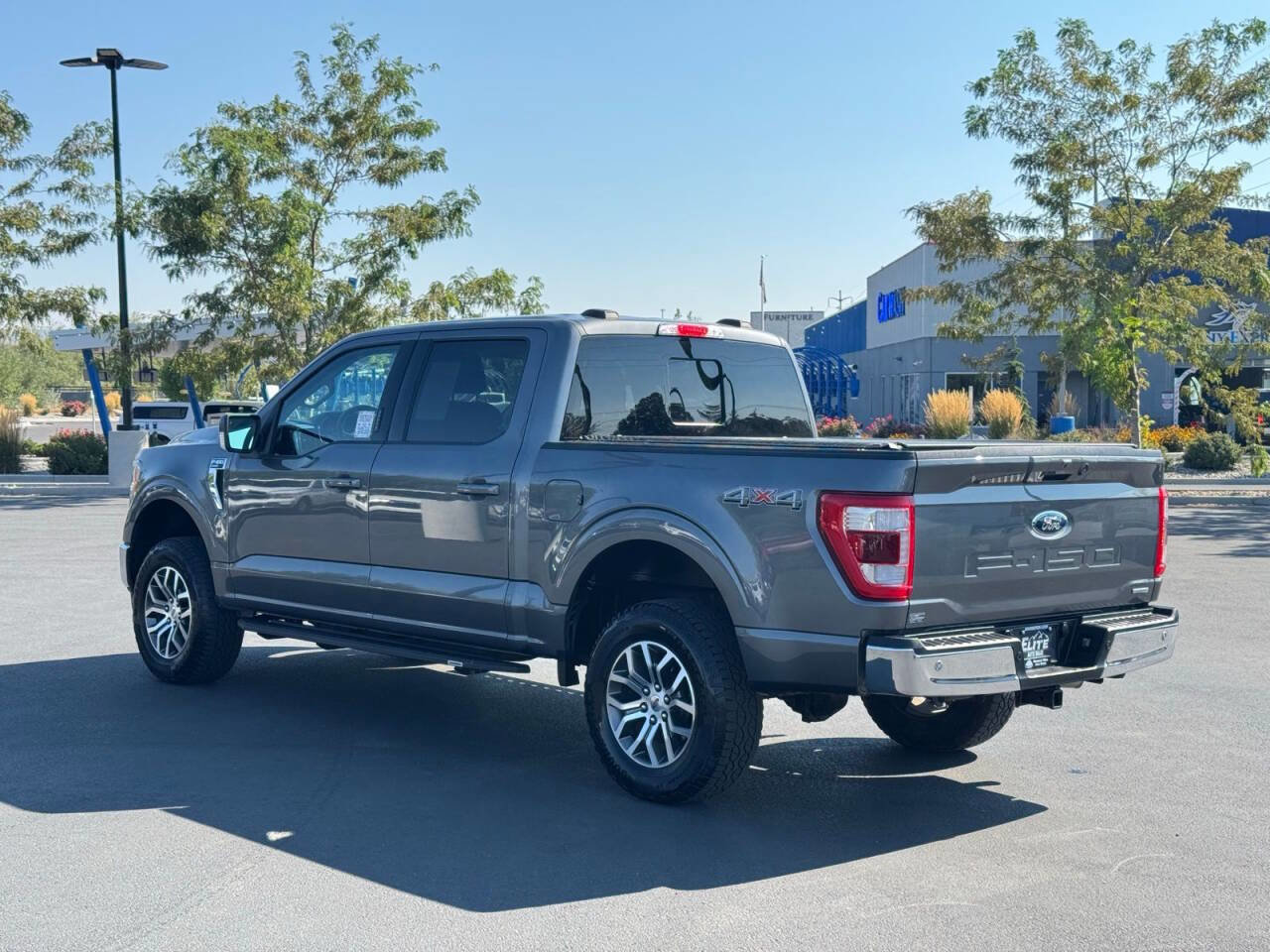 Used 2022 Ford F150 Lariat image 11