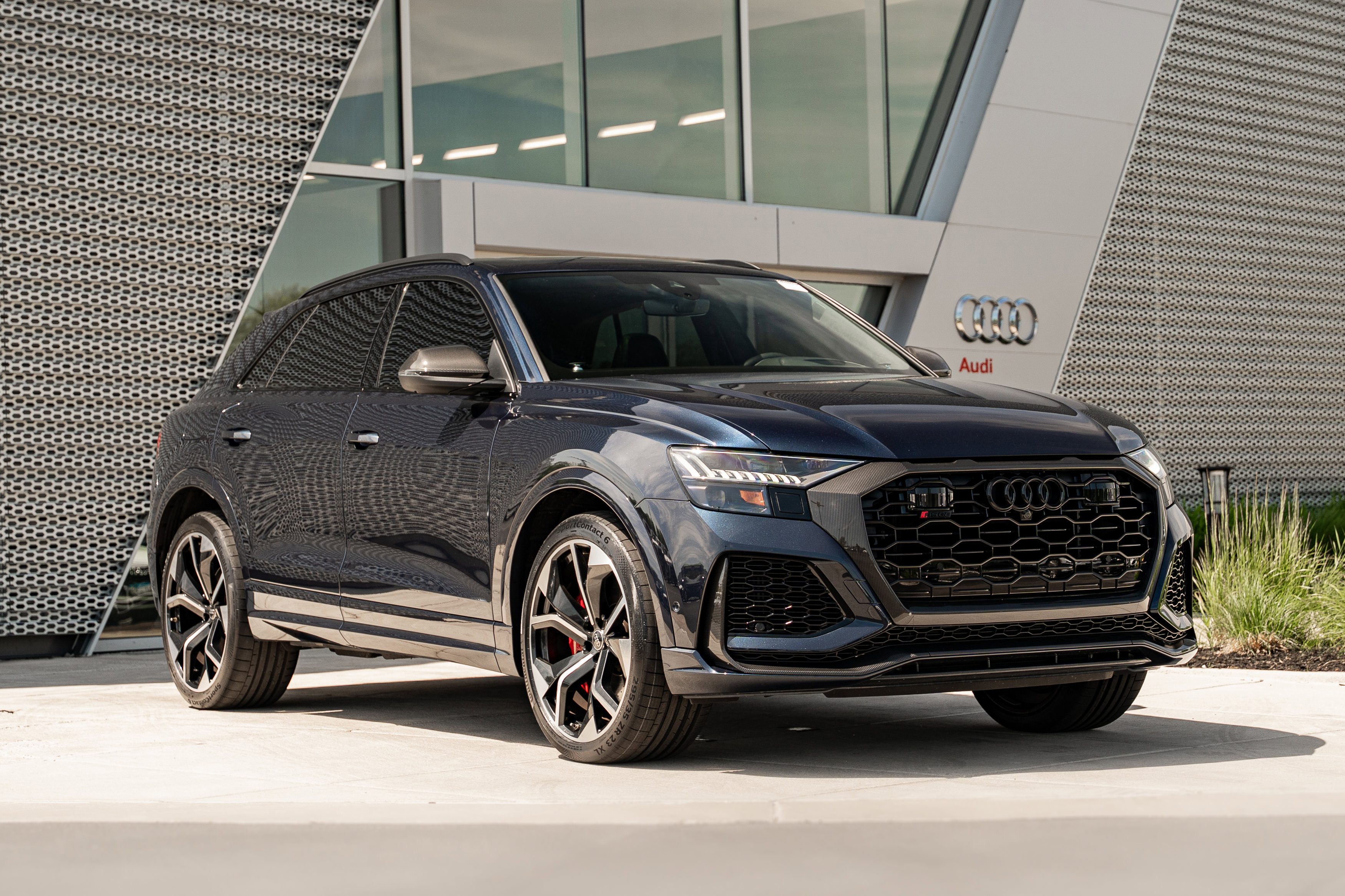 Certified 2023 Audi RS Q8 AWD/4WD image 1