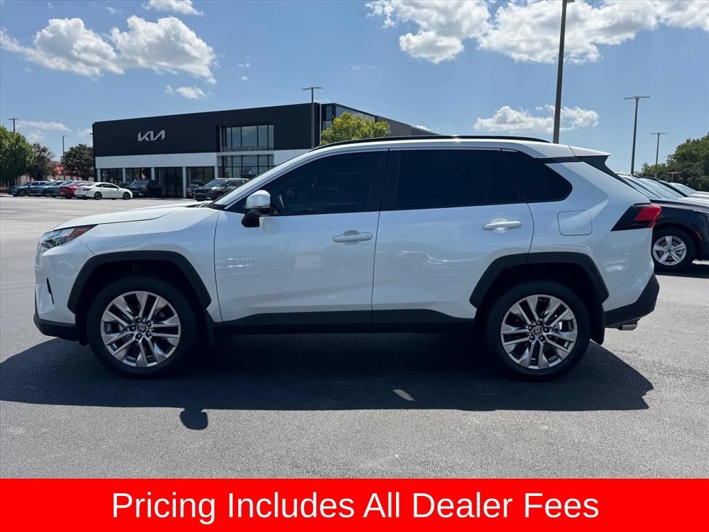 Used 2025 Toyota RAV4 XLE Premium FWD image 6