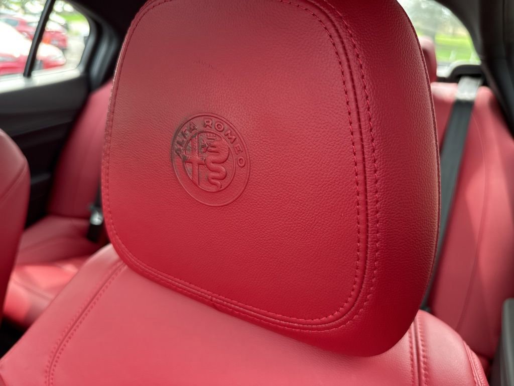 Used 2022 Alfa Romeo Giulia Veloce image 30