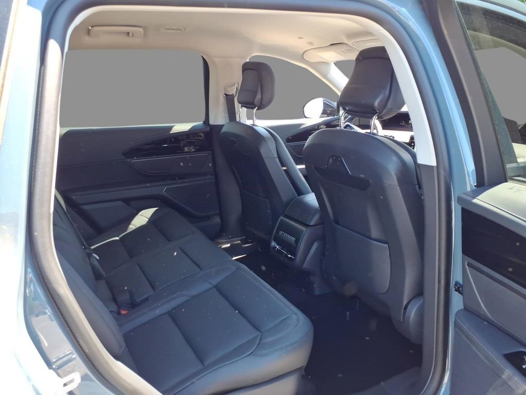 New 2026 Lincoln Nautilus Premier image 11