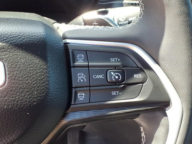 Used 2023 Jeep Grand Cherokee L Laredo AWD/4WD image 26