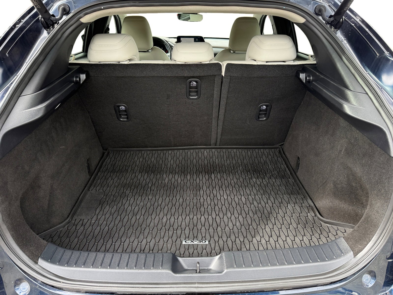 Used 2023 MAZDA CX-30 AWD 2.5 S w/ Premium Package image 17