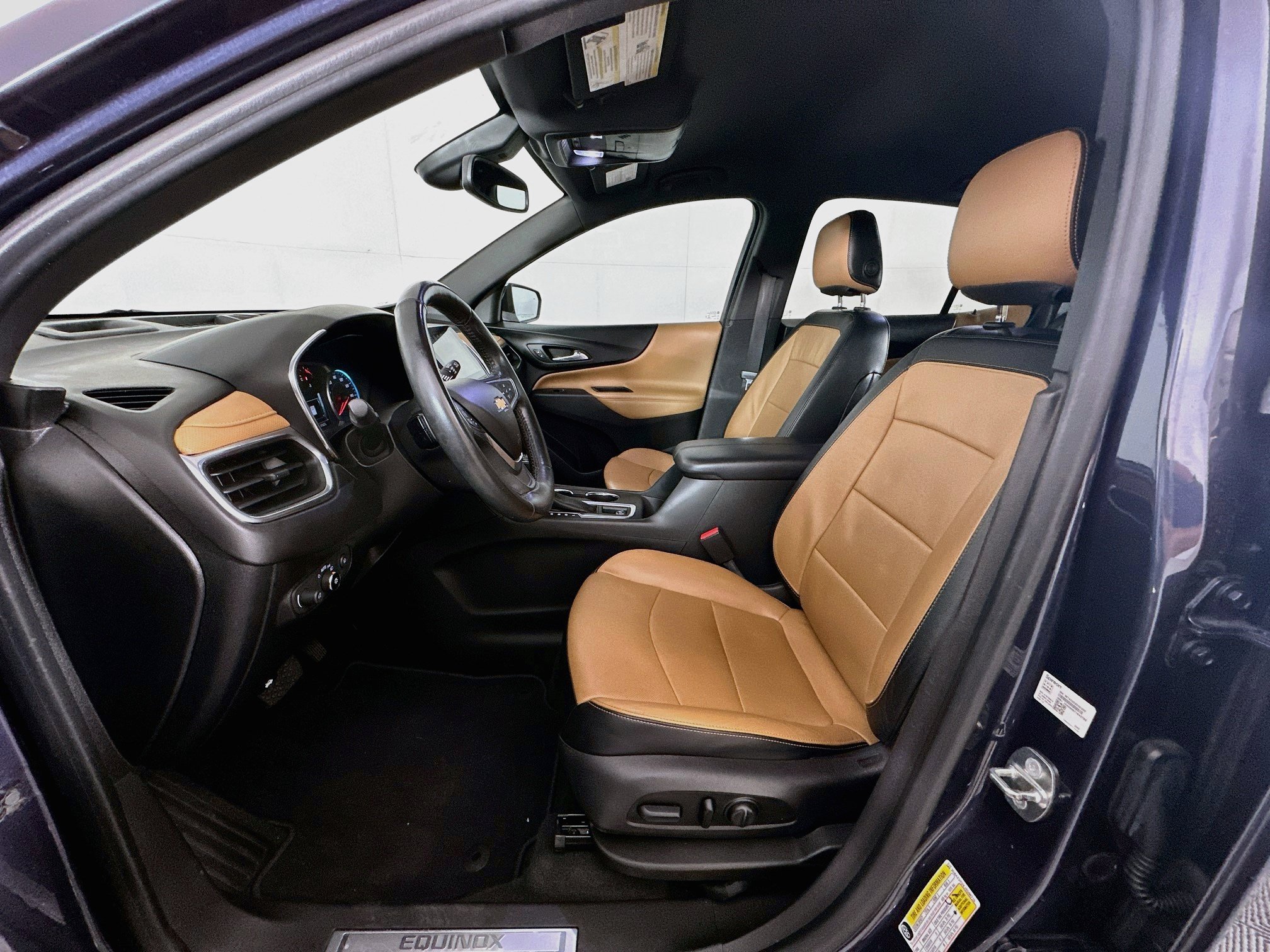 Used 2018 Chevrolet Equinox Premier w/ Infotainment II Package AWD/4WD image 13