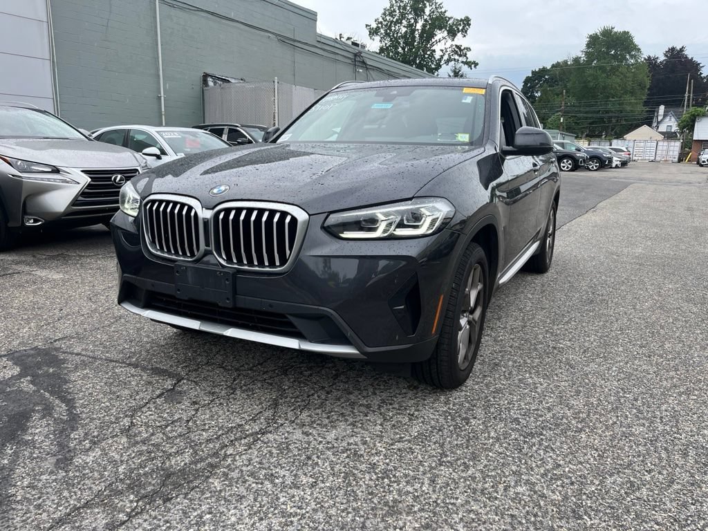 Used 2022 BMW X3 xDrive30i w/ Premium Package 2