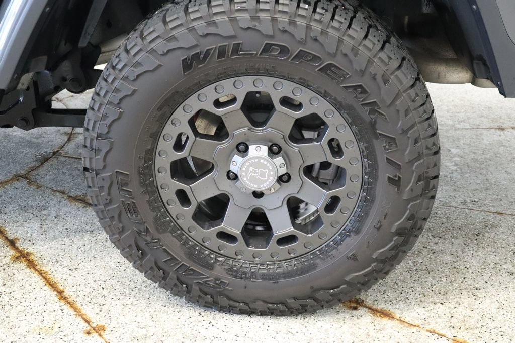 Used 2023 Jeep Gladiator Rubicon w/ Cold Weather Group AWD/4WD image 15