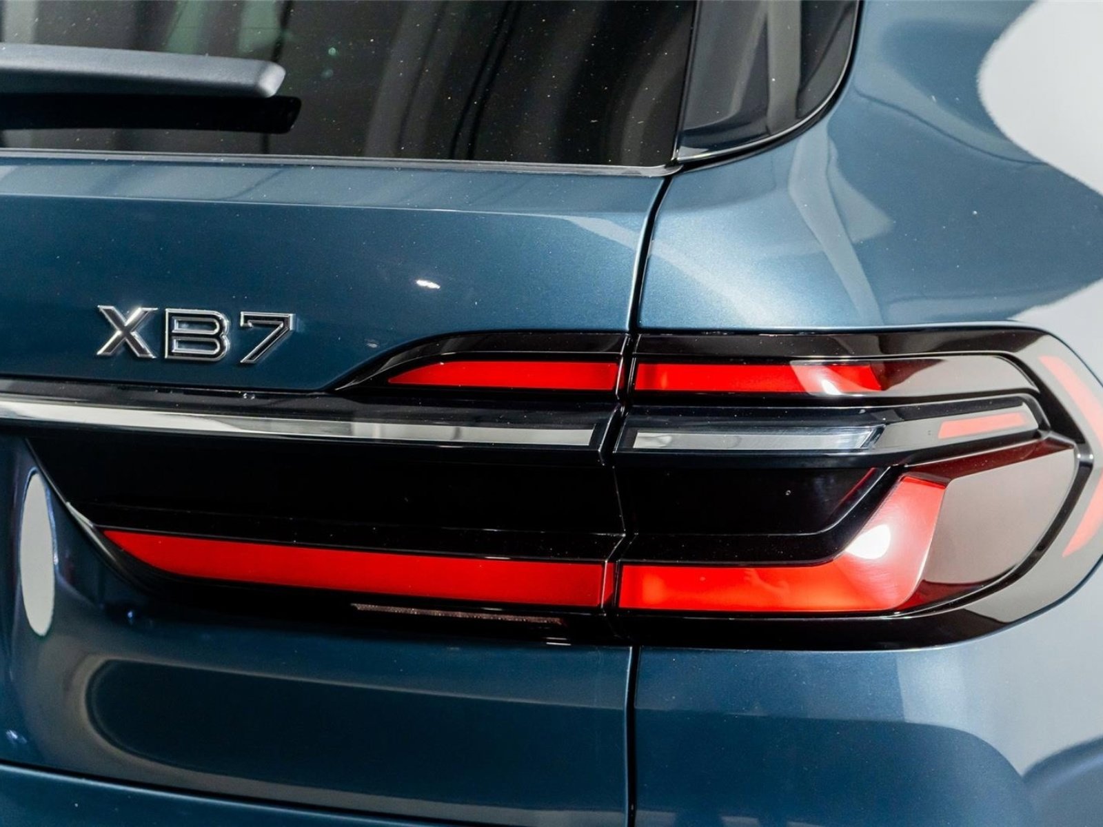 Used 2025 BMW ALPINA XB7 AWD/4WD image 12