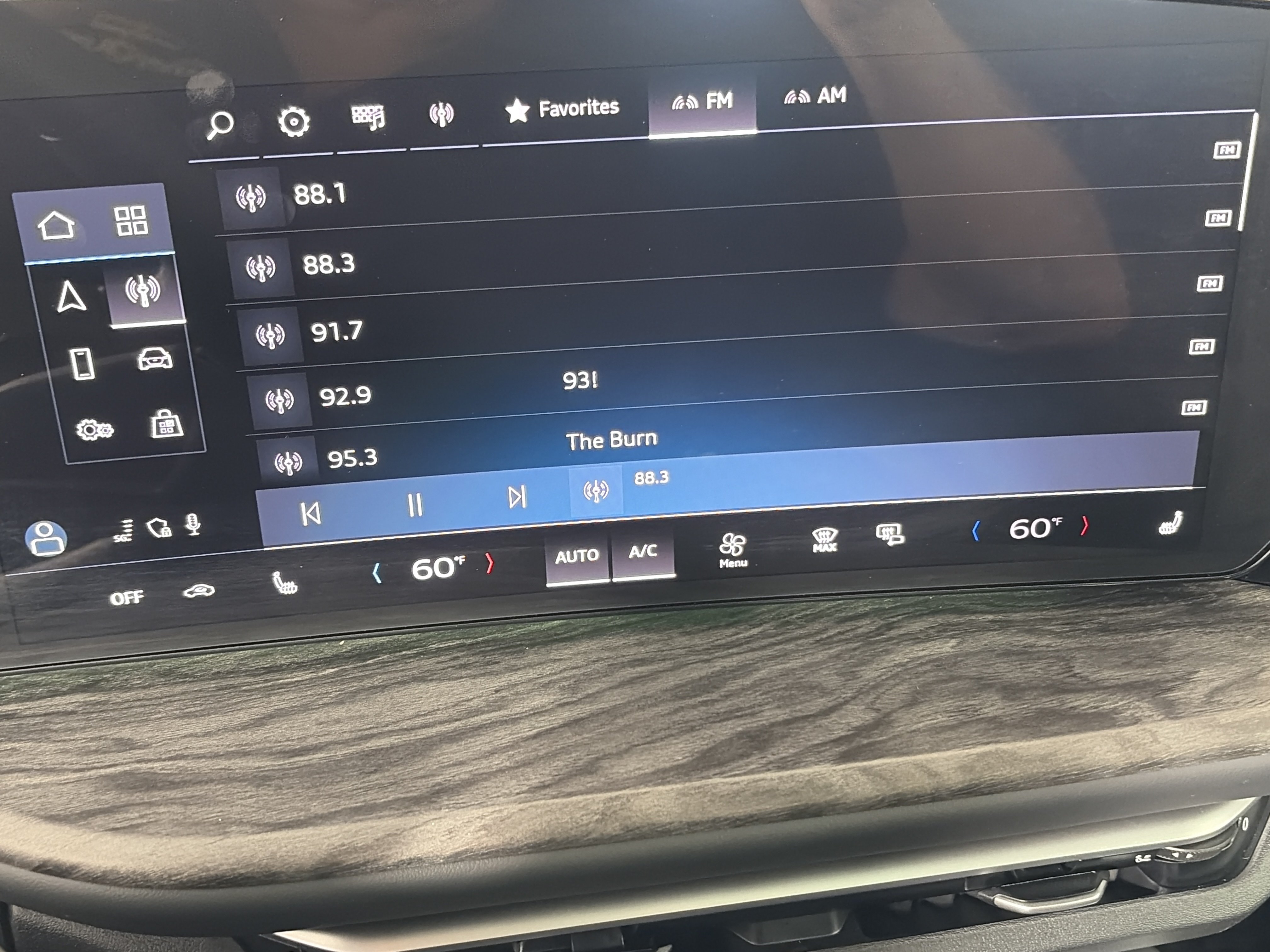 Used 2025 Audi Q5 Premium Plus w/ Premium Plus AWD/4WD image 20