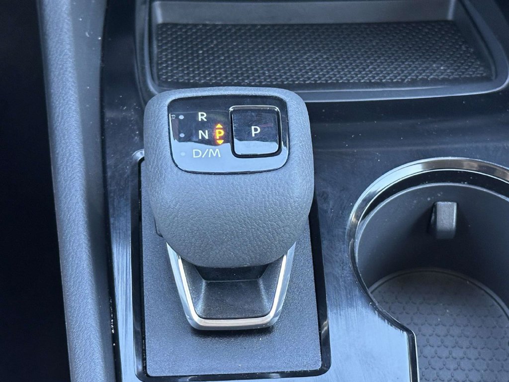 Used 2026 Nissan Rogue S FWD image 21