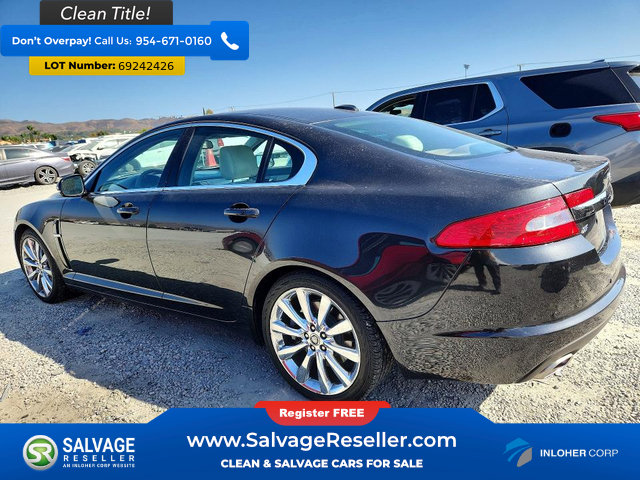 Used 2011 Jaguar XF Premium RWD image 3