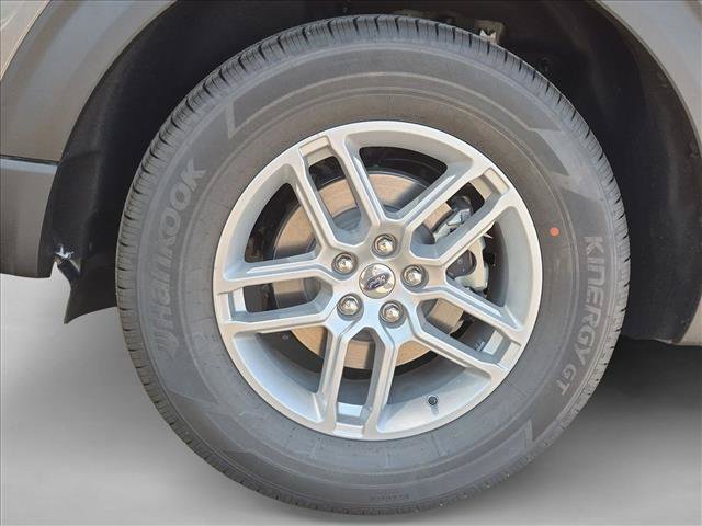 New 2026 Ford Explorer Active RWD image 10