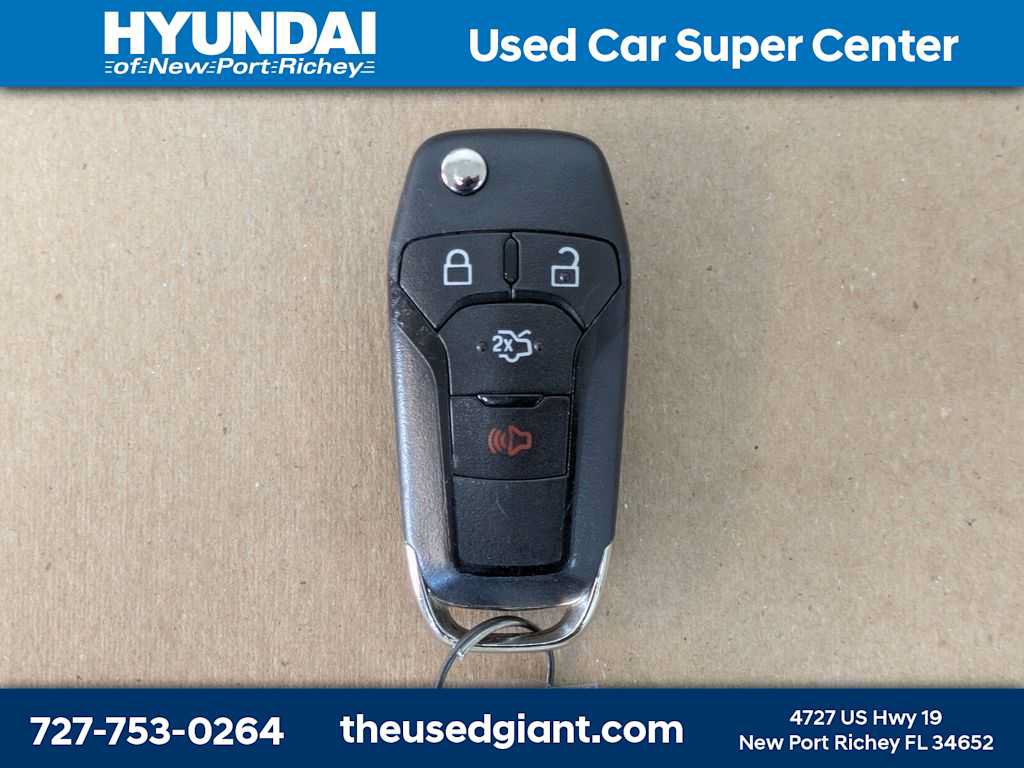 Used 2014 Ford Fusion SE FWD image 33