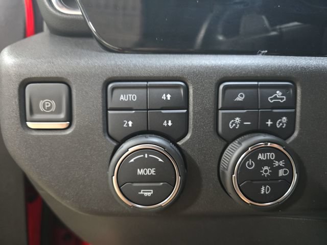 Used 2022 Chevrolet Silverado 1500 LT Trail Boss w/ LT Trail Boss Premium Package AWD/4WD image 26