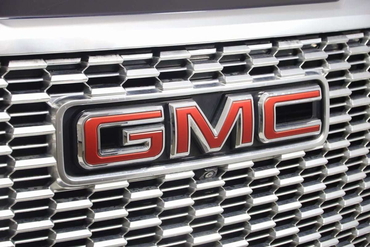 Used 2021 GMC Yukon Denali w/ Denali Premium Package image 19