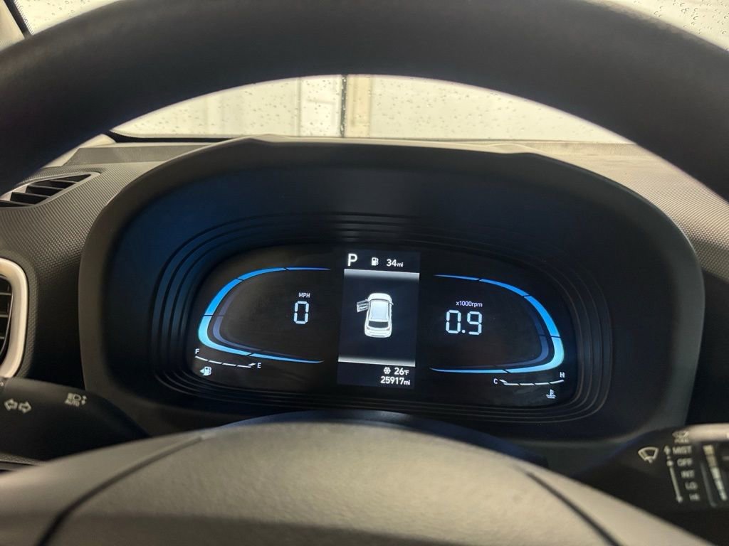 Used 2023 Hyundai Venue SE image 18