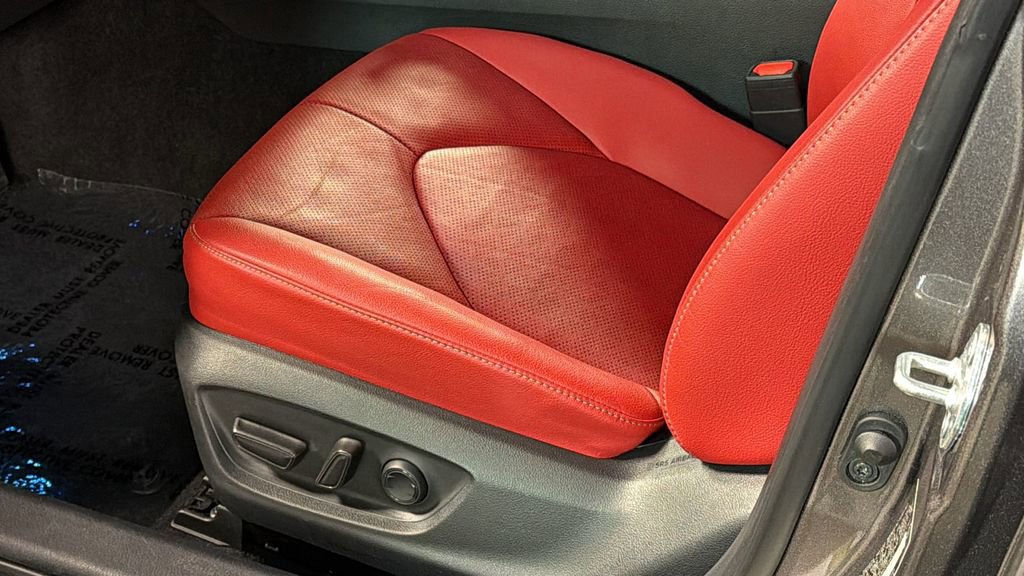 Used 2022 Toyota Camry XSE w/ Navigation Upgrade Package image 25