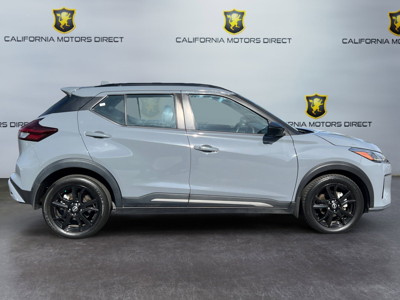 Used 2024 Nissan Kicks SR FWD image 6