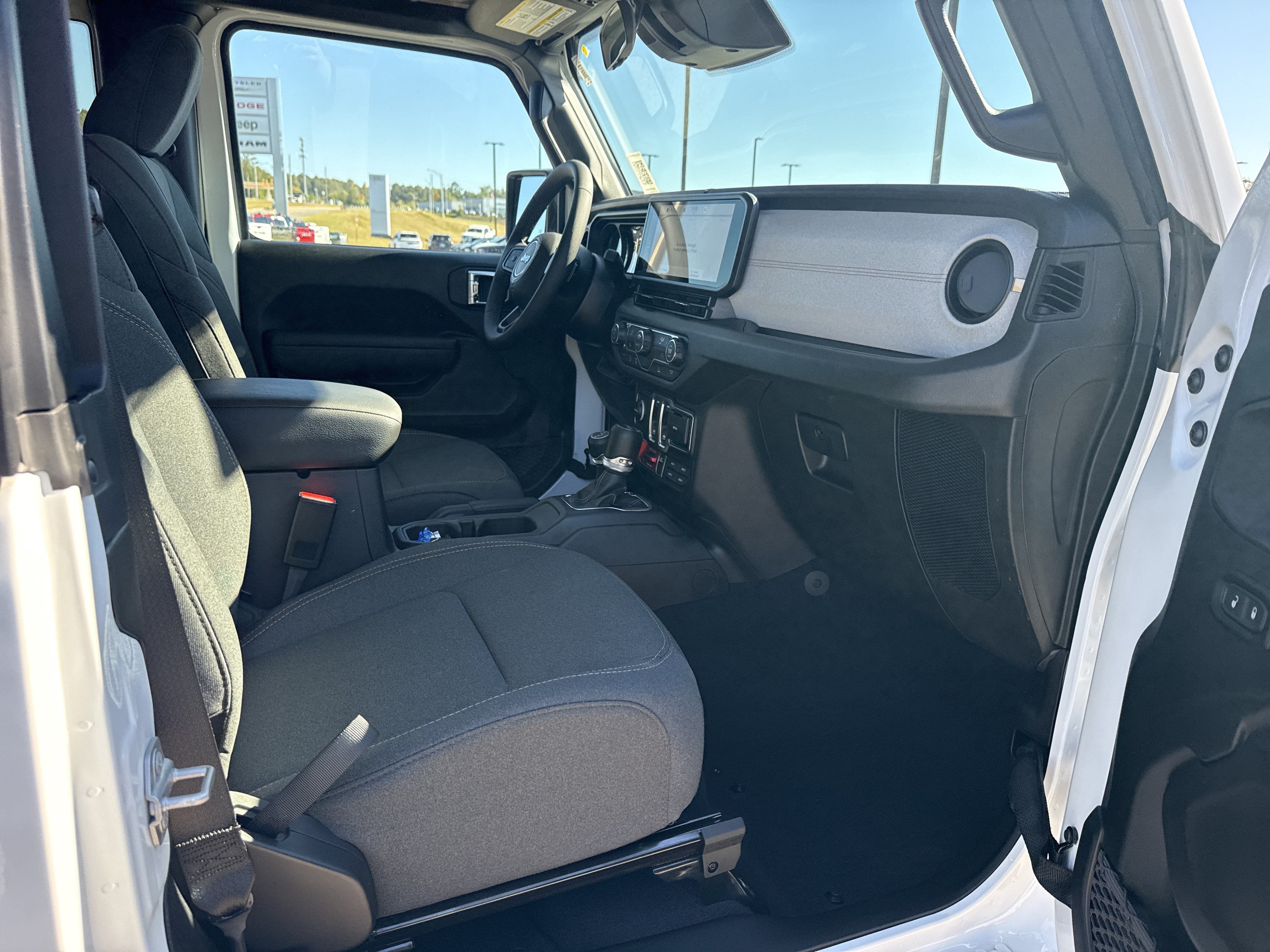 Used 2026 Jeep Wrangler Sport AWD/4WD image 13