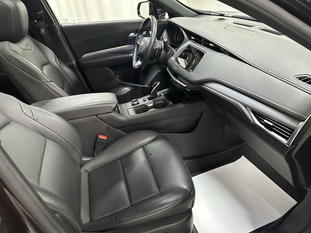 Used 2021 Cadillac XT4 Premium Luxury w/ Cold Weather Package AWD/4WD image 18
