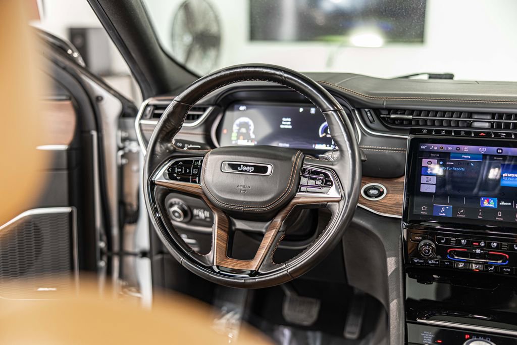 Used 2021 Jeep Grand Cherokee L Summit w/ Advanced Protech Group IV AWD/4WD image 42