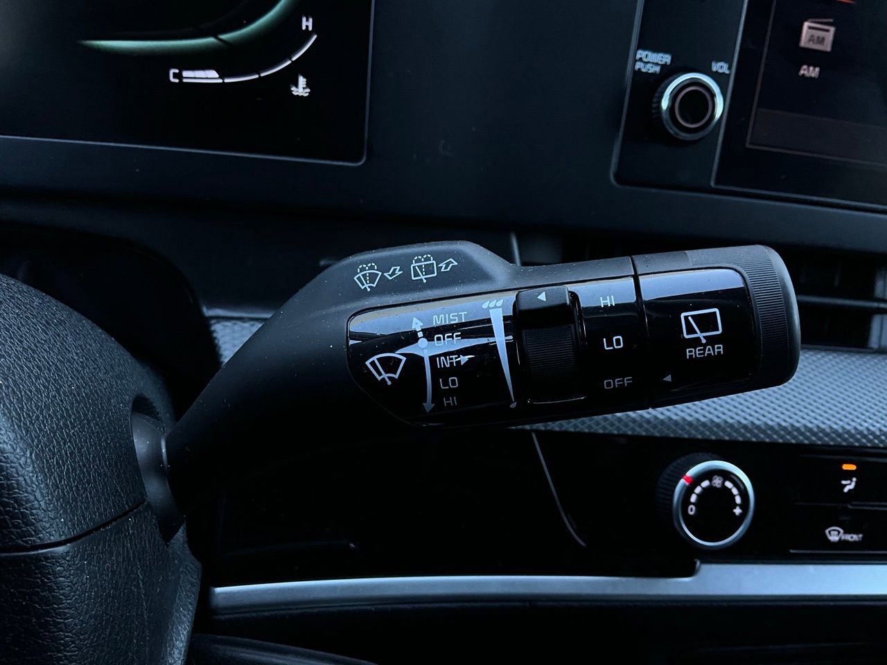 Used 2025 Kia Sportage LX image 35