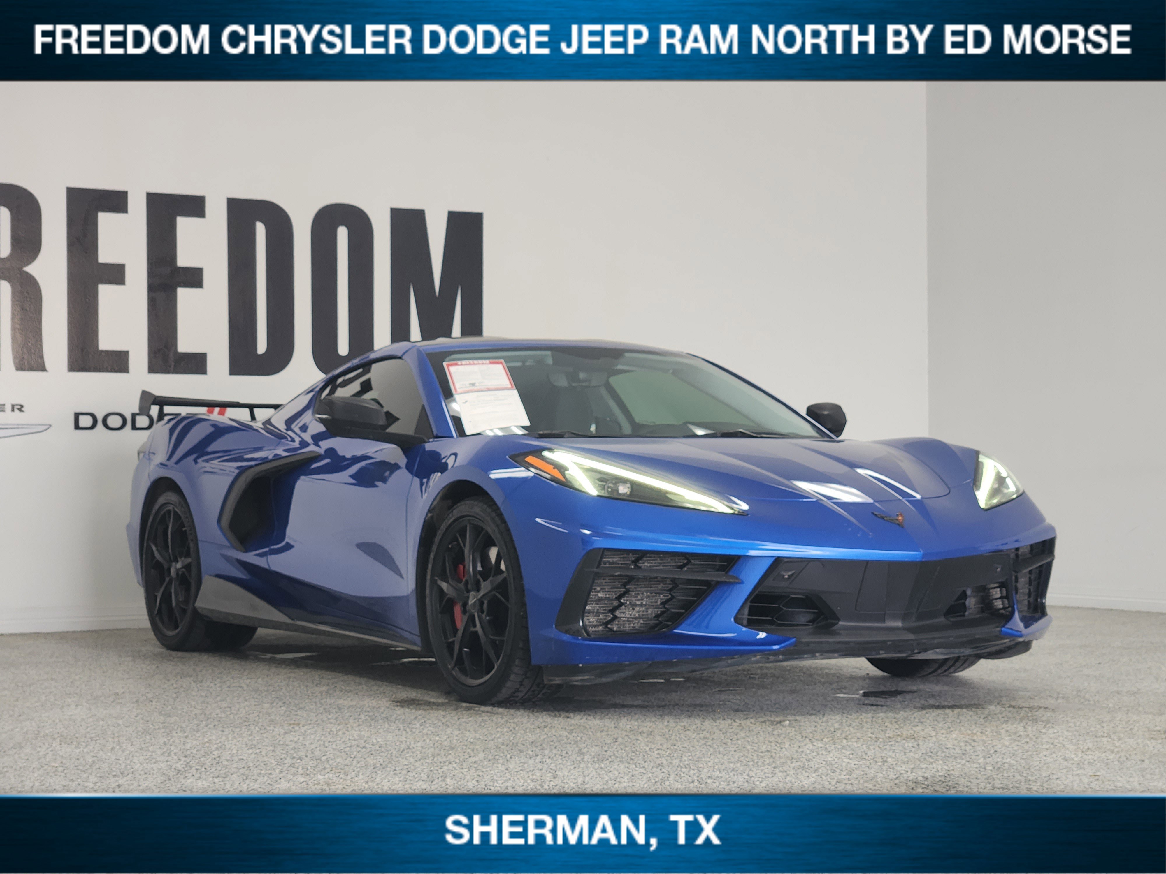 Used 2020 Chevrolet Corvette Stingray Premium Cpe w/ 3LT Preferred Equipment Group image 2