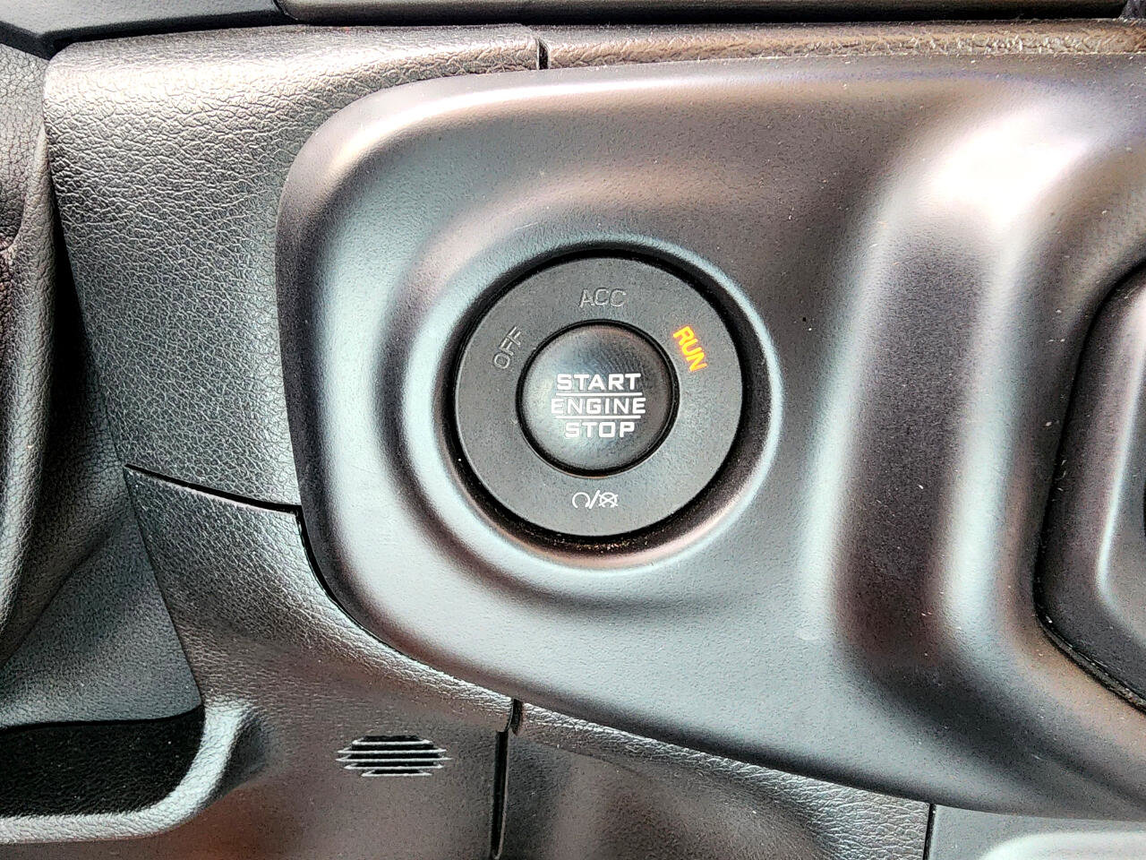 Used 2021 Jeep Wrangler Unlimited Sahara image 17