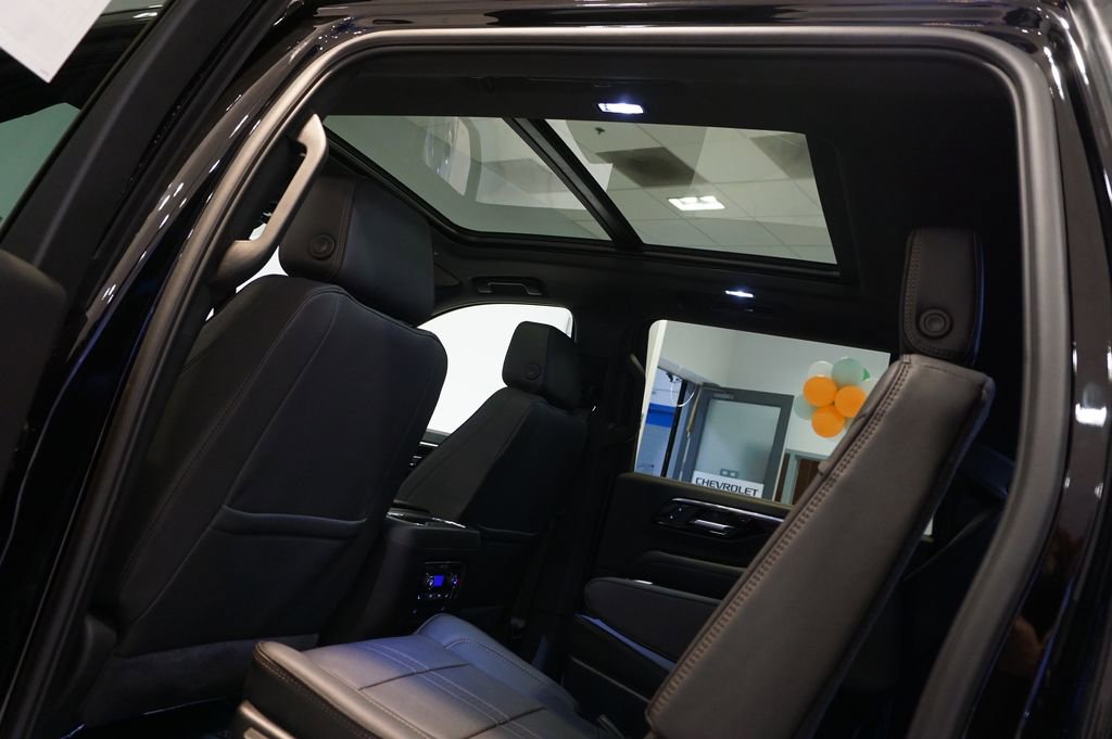 New 2026 Chevrolet Suburban High Country image 29