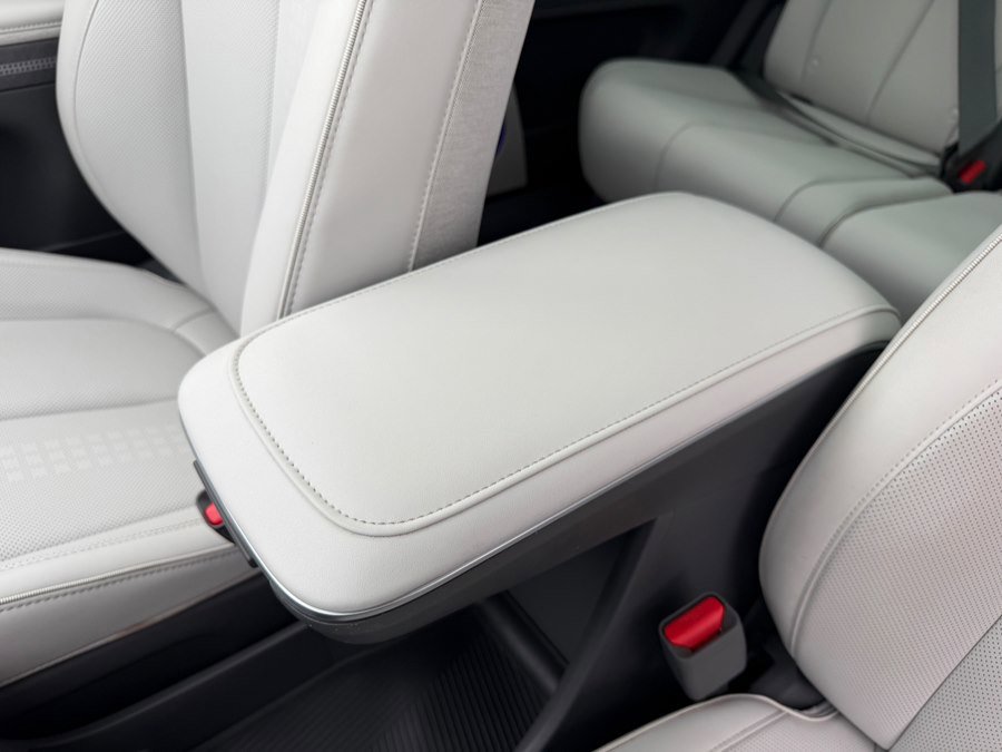 Used 2023 Hyundai Ioniq 5 Limited w/ Cargo Package image 32