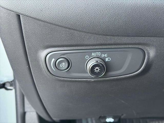 Used 2023 Chevrolet Equinox LT image 19