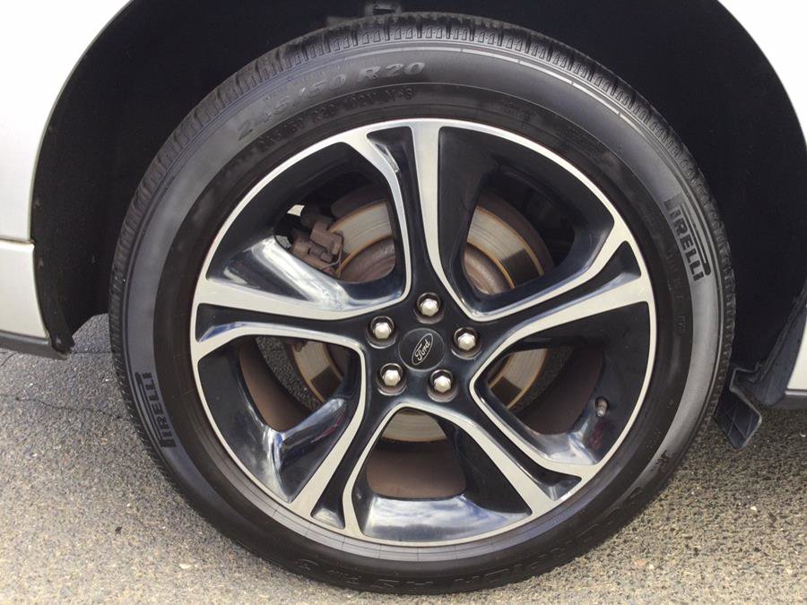 Used 2019 Ford Edge ST w/ Cold Weather Package image 29