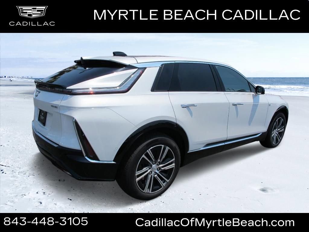 New 2025 Cadillac Lyriq Luxury image 3