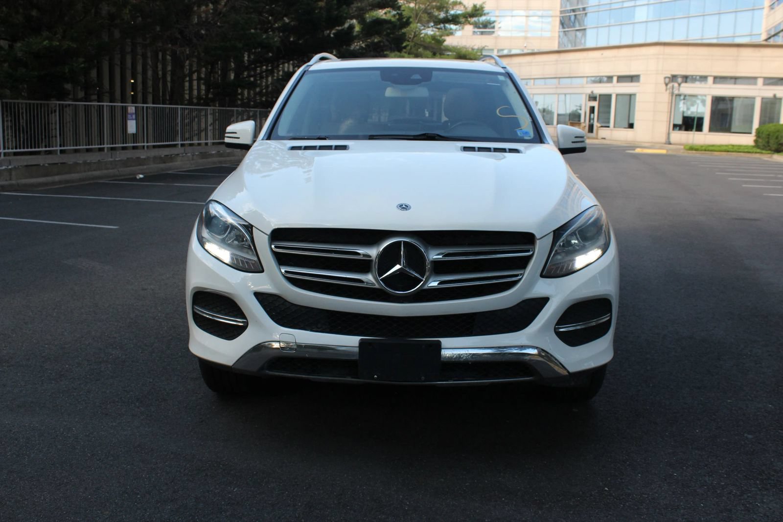 Used 2017 Mercedes-Benz GLE 350 4MATIC w/ Premium 1 Package image 3