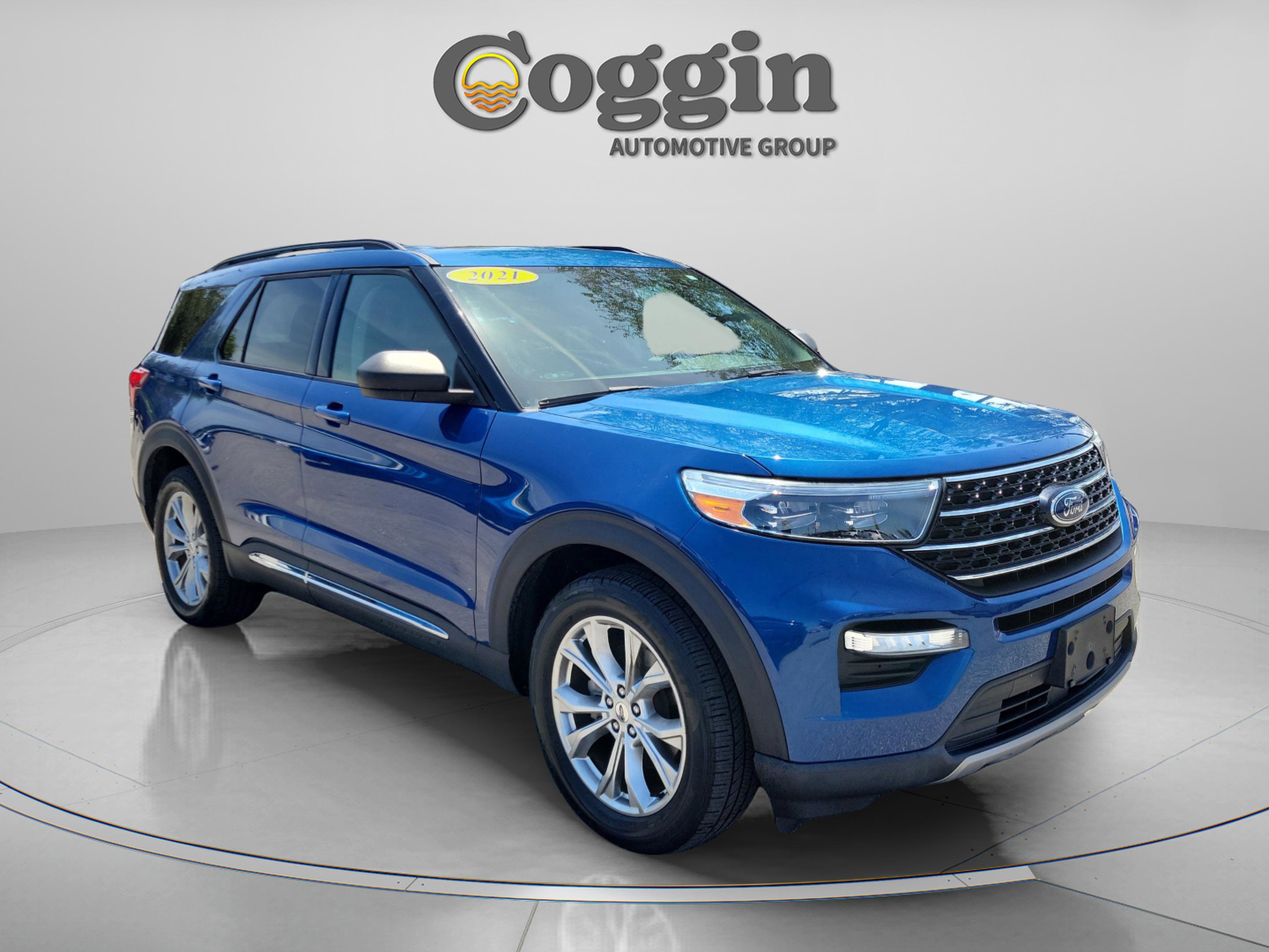 Used 2021 Ford Explorer XLT w/ Equipment Group 202A AWD/4WD image 4