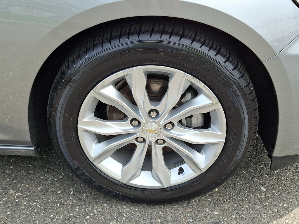 Used 2024 Chevrolet Malibu LT FWD image 9