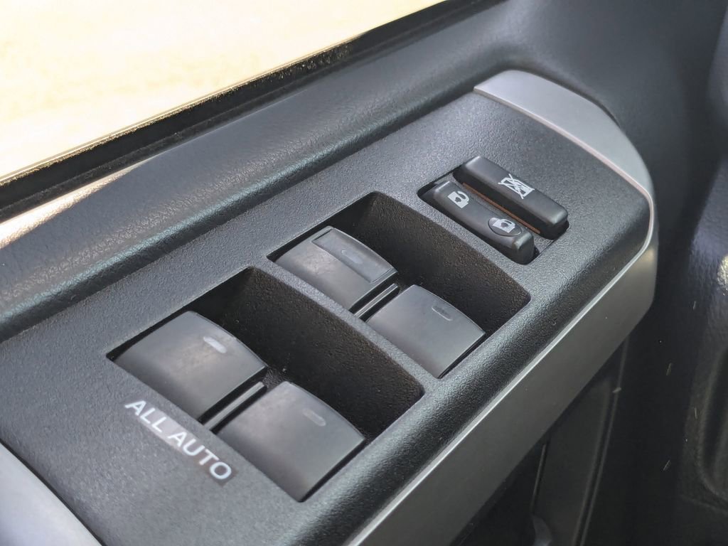 Used 2015 Toyota 4Runner SR5 image 10