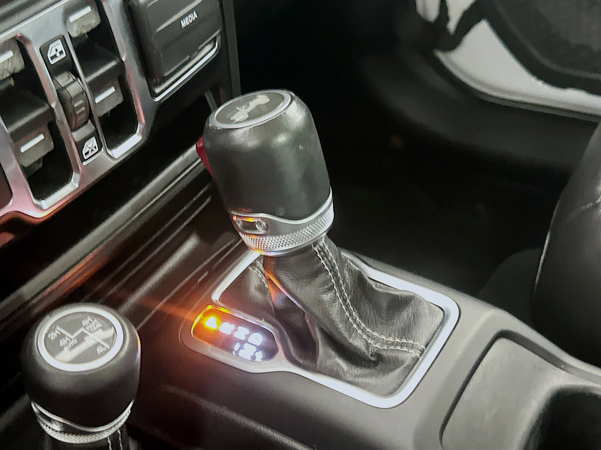 Used 2021 Jeep Wrangler Sahara image 24