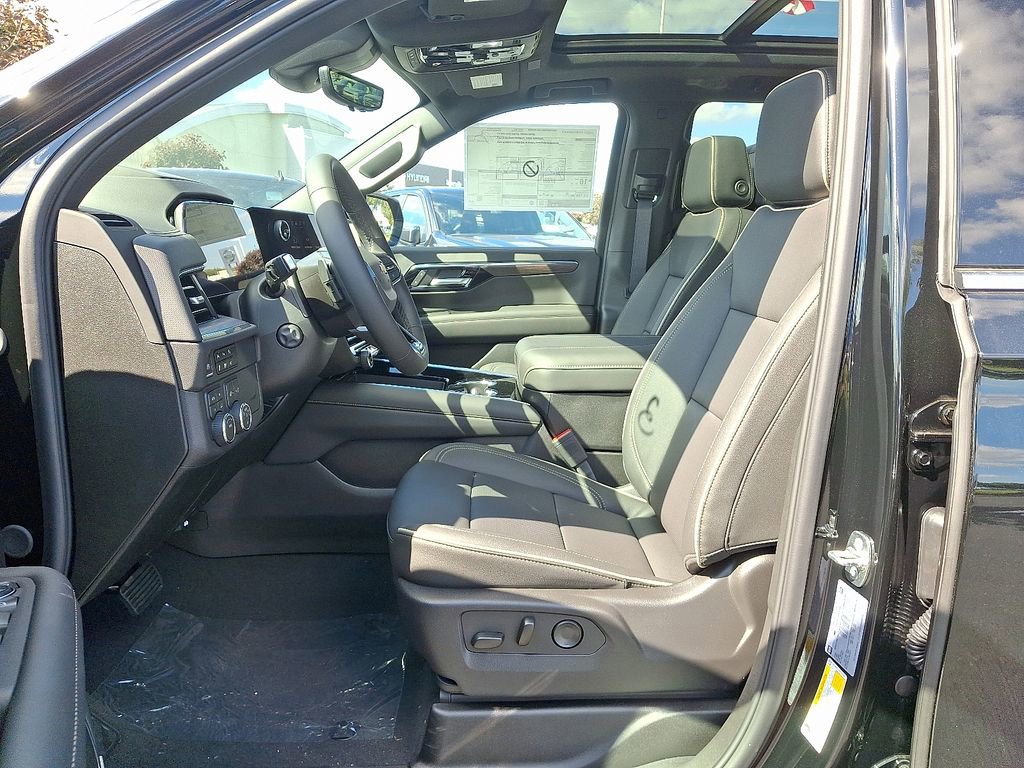 New 2026 Chevrolet Suburban Premier image 6