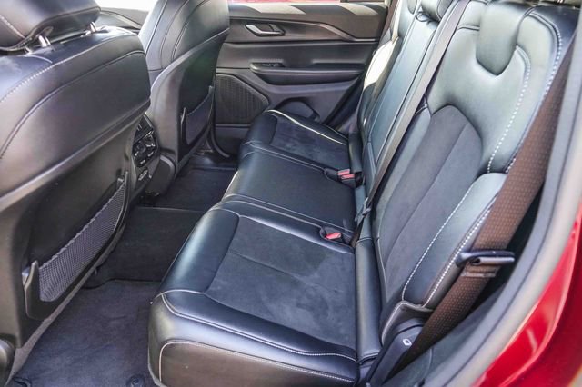 Used 2024 Jeep Grand Cherokee Altitude image 18