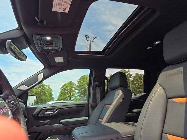 Used 2025 GMC Sierra 1500 AT4 w/ AT4 Premium Package AWD/4WD image 31