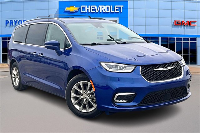 Used 2021 Chrysler Pacifica Touring-L image 1