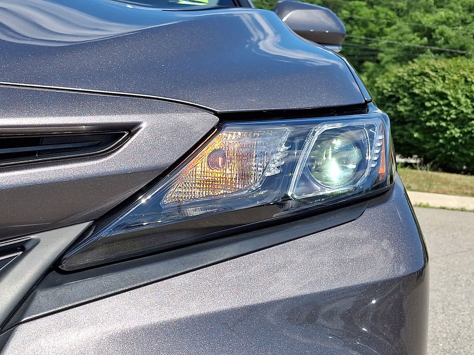 Used 2024 Toyota Camry SE AWD/4WD image 12