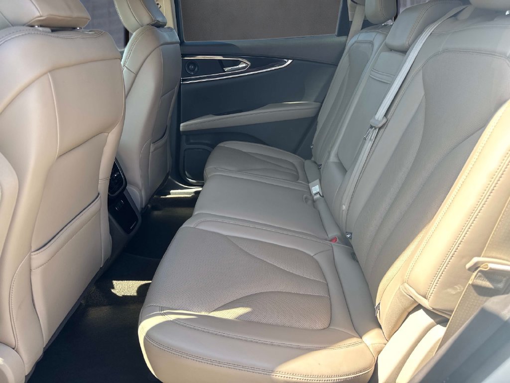 Certified 2023 Lincoln Nautilus Reserve w/ Luxury Package FWD image 17