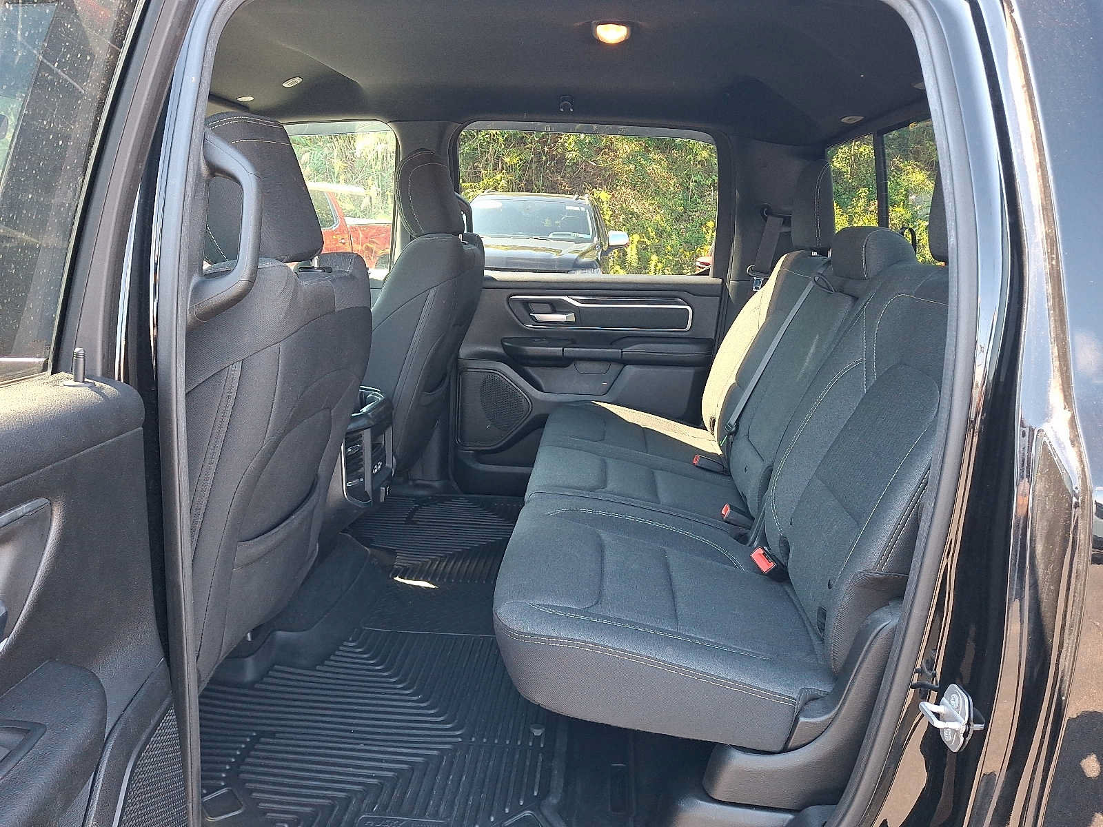 Used 2019 RAM 1500 Big Horn AWD/4WD image 10