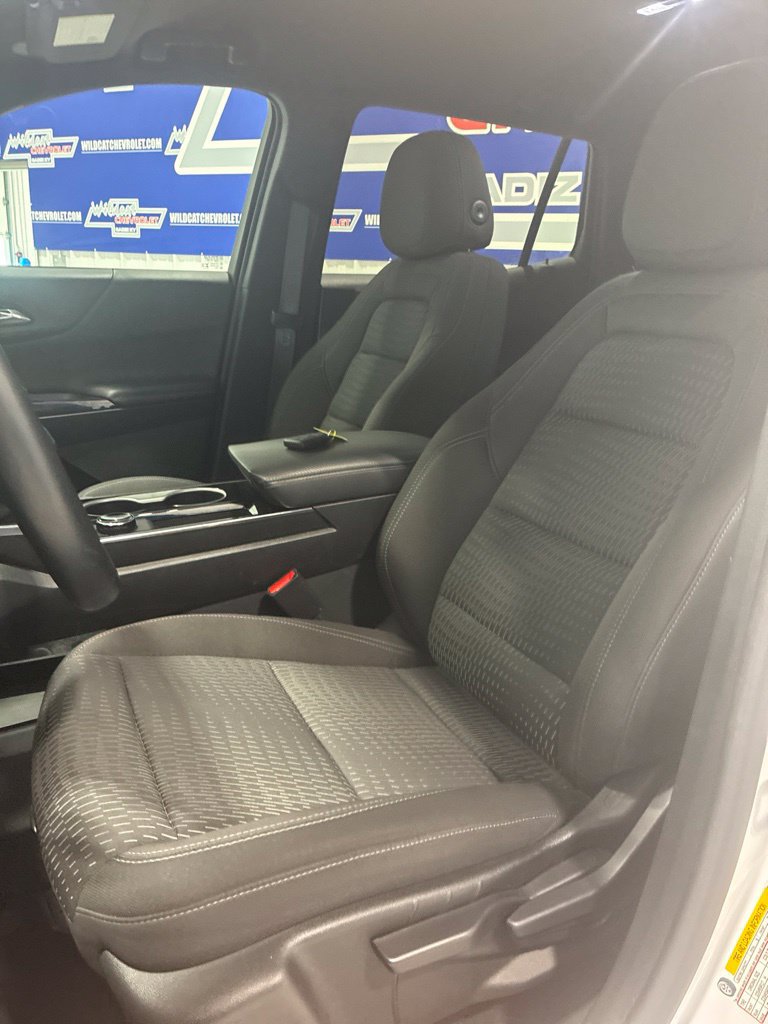Used 2026 Chevrolet Equinox LT AWD/4WD image 13